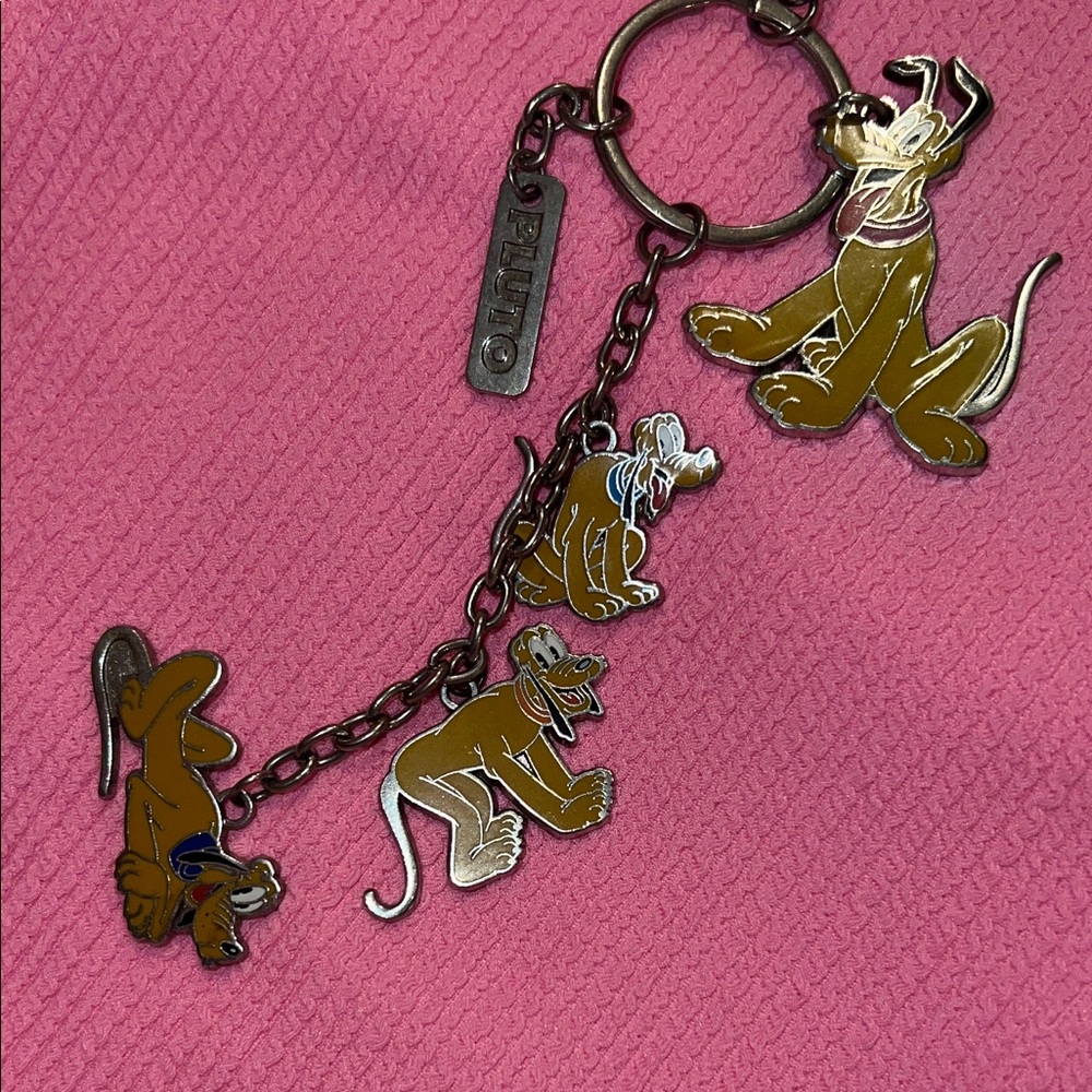 Disneys Pluto Keychain - Picture 2 of 2